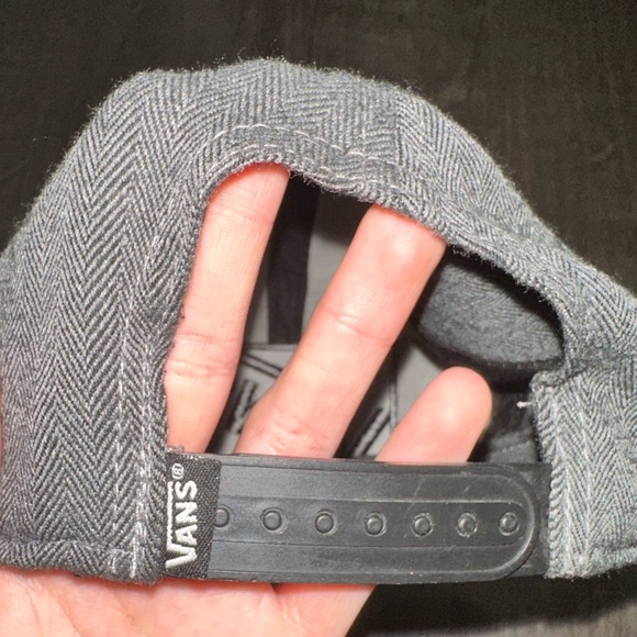 Vans hat - Picture 3 of 3